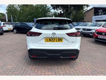 Nissan Qashqai 1.3 DiG-T MH Acenta Premium 5dr