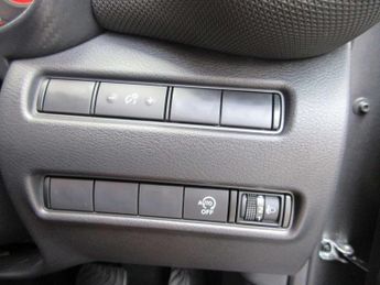 Nissan Juke 1.0 DiG-T N-Connecta 5dr DCT
