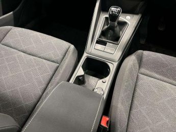 Volkswagen Golf 1.0 TSI Life 5dr