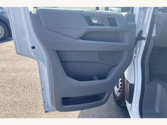 Volkswagen Crafter 2.0 TDI 140PS Trendline High Roof Van