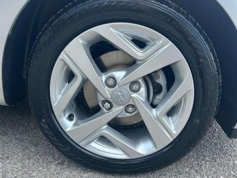 Hyundai i10 1.0 MPi SE Connect 5dr