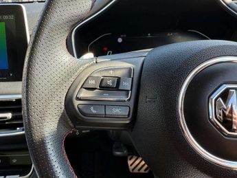 MG HS 1.5 T-GDI Exclusive 5dr DCT
