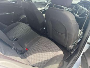 Vauxhall Astra 1.4T 16V 150 SRi Nav 5dr