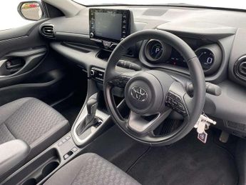 Toyota Yaris 1.5 Hybrid Design 5dr CVT
