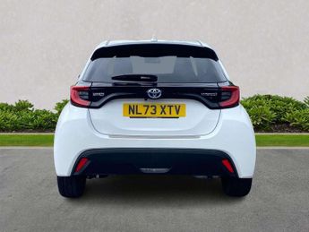 Toyota Yaris 1.5 Hybrid Design 5dr CVT