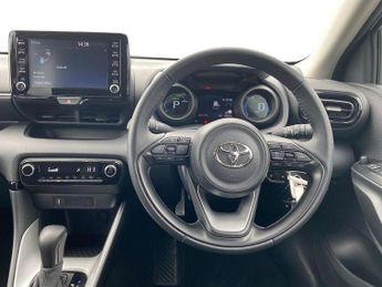 Toyota Yaris 1.5 Hybrid Design 5dr CVT