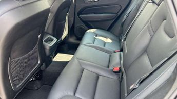 Volvo XC60 2.0 B5P Core 5dr AWD Geartronic