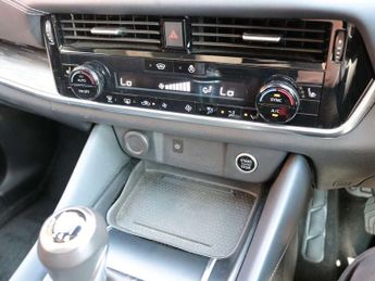 Nissan Qashqai 1.3 DiG-T MH Tekna 5dr