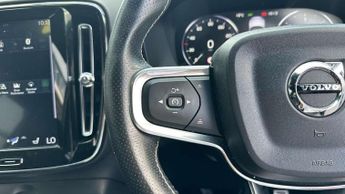 Volvo XC40 2.0 D3 R DESIGN Pro 5dr