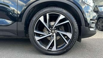 Volvo XC40 2.0 D3 R DESIGN Pro 5dr