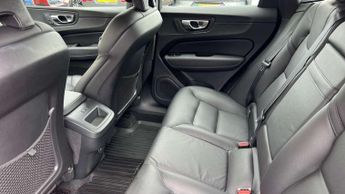 Volvo XC60 2.0 B4D Momentum 5dr AWD Geartronic