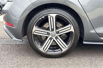 Volkswagen Golf R 2.0 TSI 300 R 5dr 4MOTION DSG
