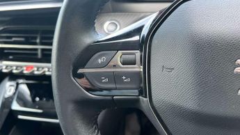 Peugeot 208 1.2 PureTech 100 Allure 5dr