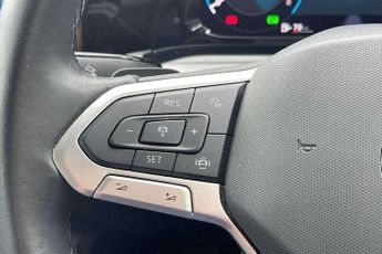 Volkswagen Golf Estate 1.0 eTSI Life 5dr DSG