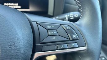 Nissan Juke 1.6 Hybrid N-Connecta 5dr Auto