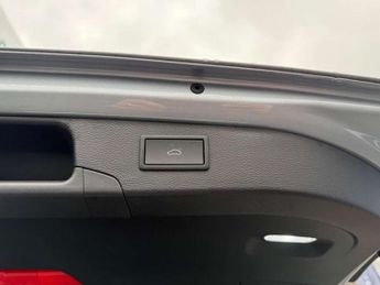 Skoda Superb Estate 2.0 TDI SE L 5dr DSG