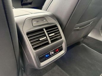 Skoda Superb Estate 2.0 TDI SE L 5dr DSG