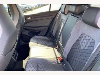 Volkswagen Golf 2.0 TDI 150 R-Line 5dr DSG