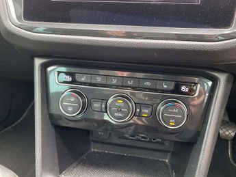 Volkswagen Tiguan 2.0 TDi 150 SEL 5dr DSG