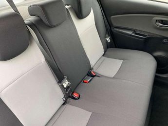 Toyota Yaris 1.5 Hybrid Icon Tech 5dr CVT