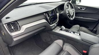 Volvo XC60 2.0 B4D Plus Dark 5dr AWD Geartronic