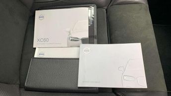 Volvo XC60 2.0 D4 R DESIGN 5dr AWD Geartronic