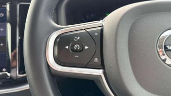 Volvo XC60 2.0 B4D Momentum 5dr AWD Geartronic