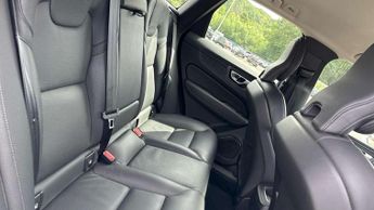 Volvo XC60 2.0 B4D Momentum 5dr AWD Geartronic