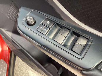 Toyota C-HR 1.8 Hybrid Icon 5dr CVT