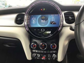 MINI Hatchback 5dr 1.5 Cooper Exclusive 5dr Auto [Comfort/Nav Pack]