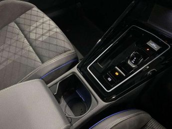 Volkswagen Golf 1.5 eTSI 150 R-Line 5dr DSG