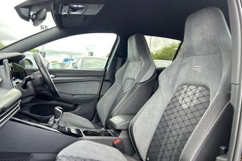 Volkswagen Golf 1.5 TSI R-Line 5dr