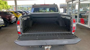 Nissan Navara Double Cab Pick Up N-Guard 2.3dCi 190 TT 4WD Auto