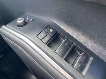 Toyota Highlander 2.5 VVT-i Hybrid Excel 5dr CVT