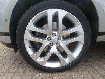 Land Rover Range Rover Evoque 2.0 D180 First Edition 5dr Auto
