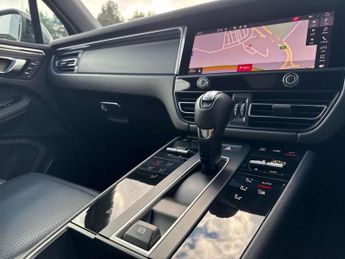 Porsche Macan T 5dr PDK