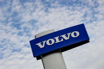 Volvo XC40 2.0 B3P Core 5dr Auto