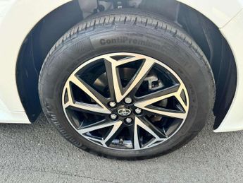Toyota Yaris 1.5 Hybrid Design 5dr CVT