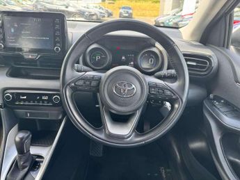 Toyota Yaris 1.5 Hybrid Design 5dr CVT