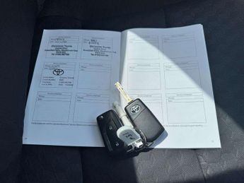 Toyota Yaris 1.5 Hybrid Design 5dr CVT