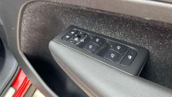 Volvo XC40 1.5 T3 [163] R DESIGN 5dr