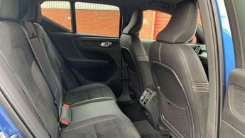 Volvo XC40 1.5 T3 [163] R DESIGN Pro 5dr