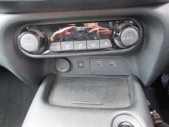 Nissan Juke 1.0 DiG-T N-Connecta 5dr DCT