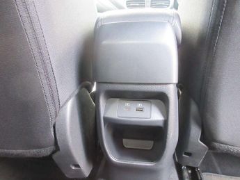 Nissan Juke 1.0 DiG-T N-Connecta 5dr DCT