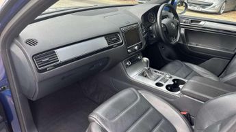 Volkswagen Touareg 3.0 V6 TDI BlueMotion Tech R-Line 5dr Tip Auto