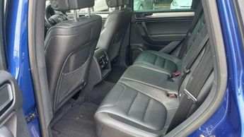 Volkswagen Touareg 3.0 V6 TDI BlueMotion Tech R-Line 5dr Tip Auto