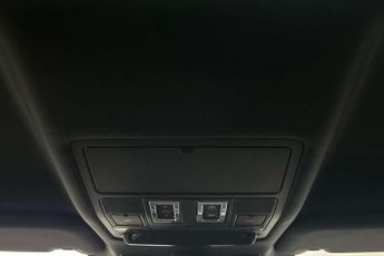 Land Rover Defender 3.0 D250 X-Dynamic S 90 3dr Auto