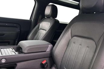 Land Rover Defender 3.0 D250 X-Dynamic S 90 3dr Auto