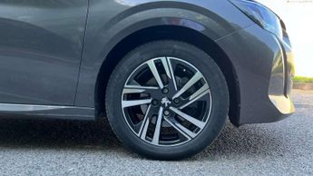 Peugeot 208 1.2 PureTech 130 Allure Premium + 5dr EAT8