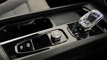Volvo XC60 2.0 T8 [455] RC PHEV Ultimate Dark 5dr AWD Gtron
